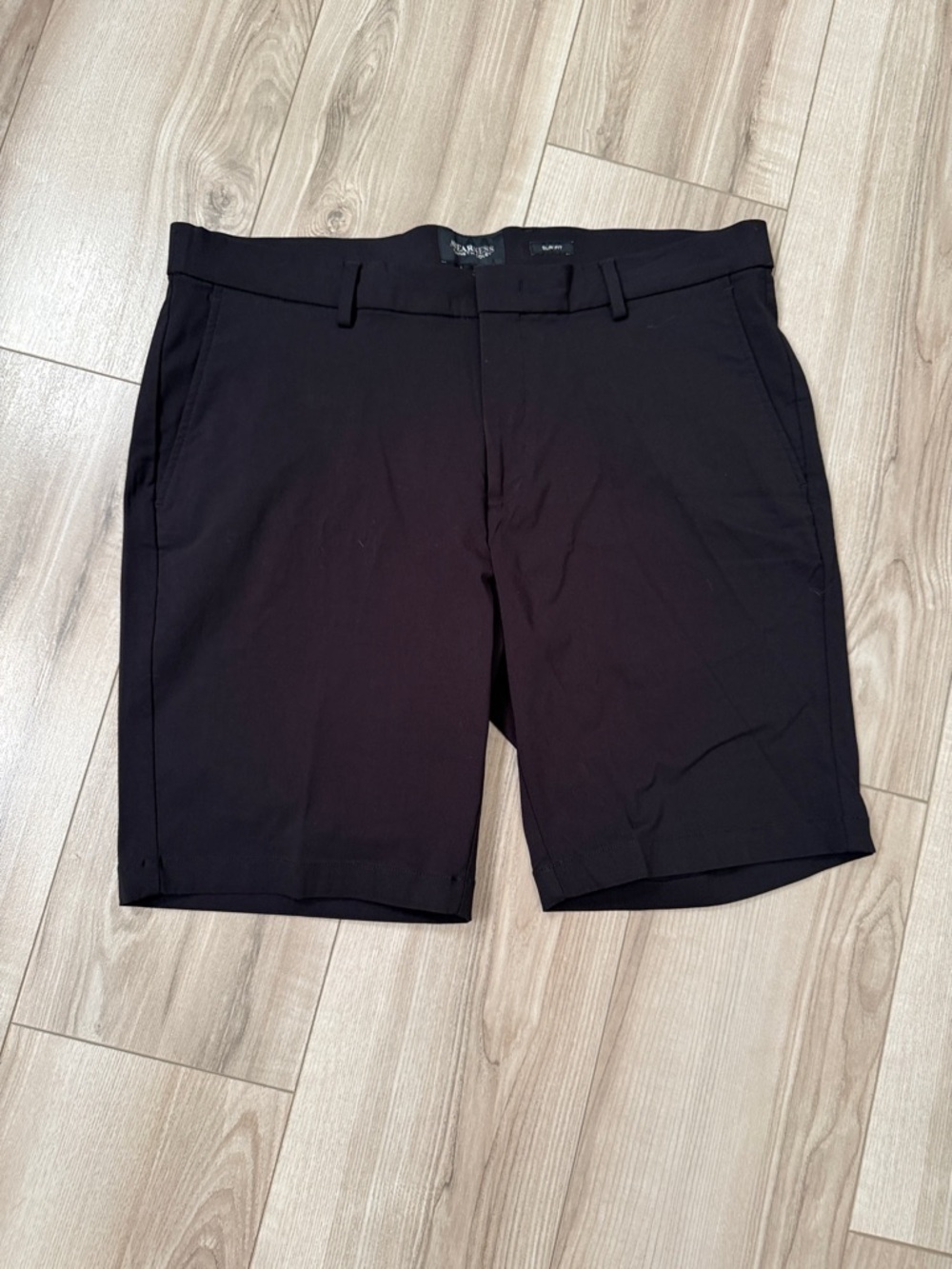 Kenneth Cole Men's Black Flat-Front Stretch Shorts - size 36